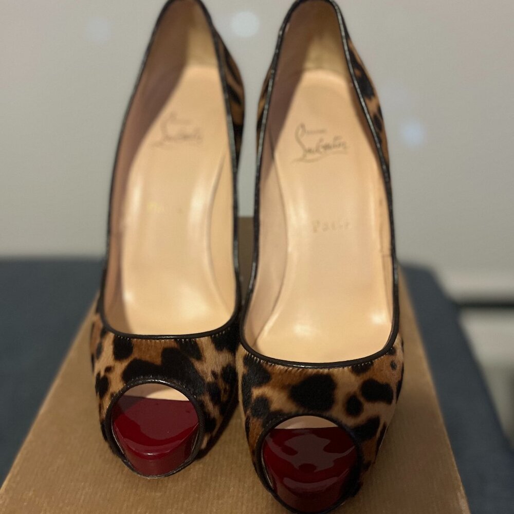 Christian Louboutin size 39